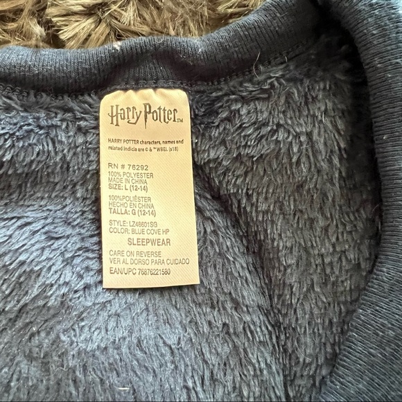 Harry Potter Blue White Fuzzy Pajama Set - Picture 4 of 4